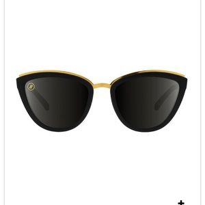 Blenders Runway Doll sunglasses